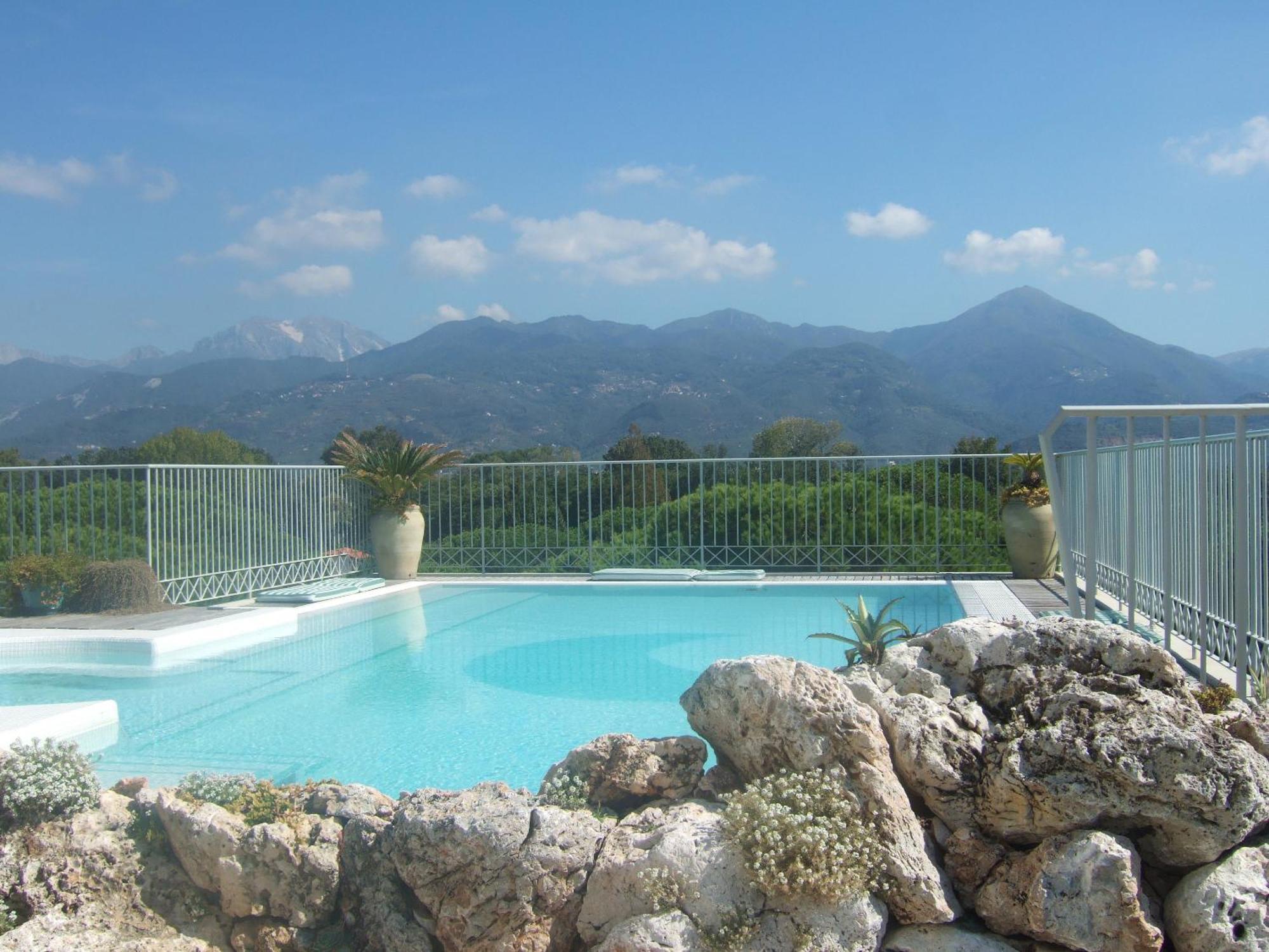 Verdeluna Aparthotel Marina di Pietrasanta Eksteriør billede
