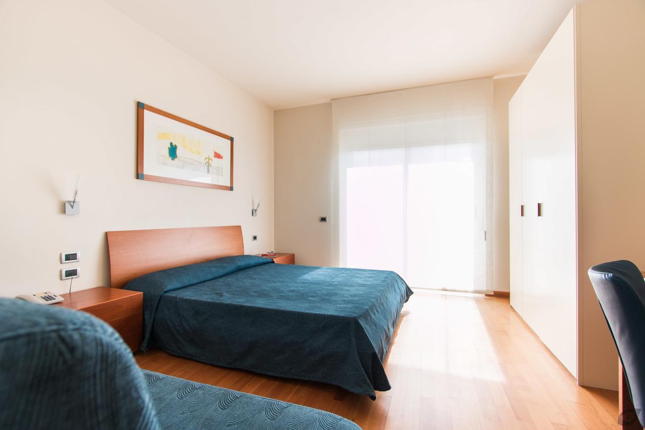 Verdeluna Aparthotel Marina di Pietrasanta Eksteriør billede
