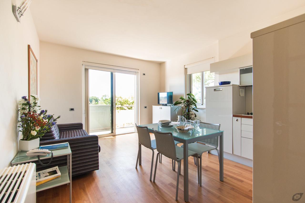Verdeluna Aparthotel Marina di Pietrasanta Eksteriør billede